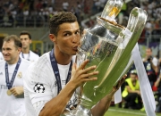 带领皇马获66冠！皇马官方：今日是弗洛伦蒂诺担的简单介绍